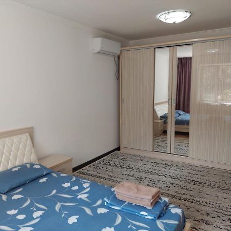 Apartment On Toktogula ビシュケク エクステリア 写真