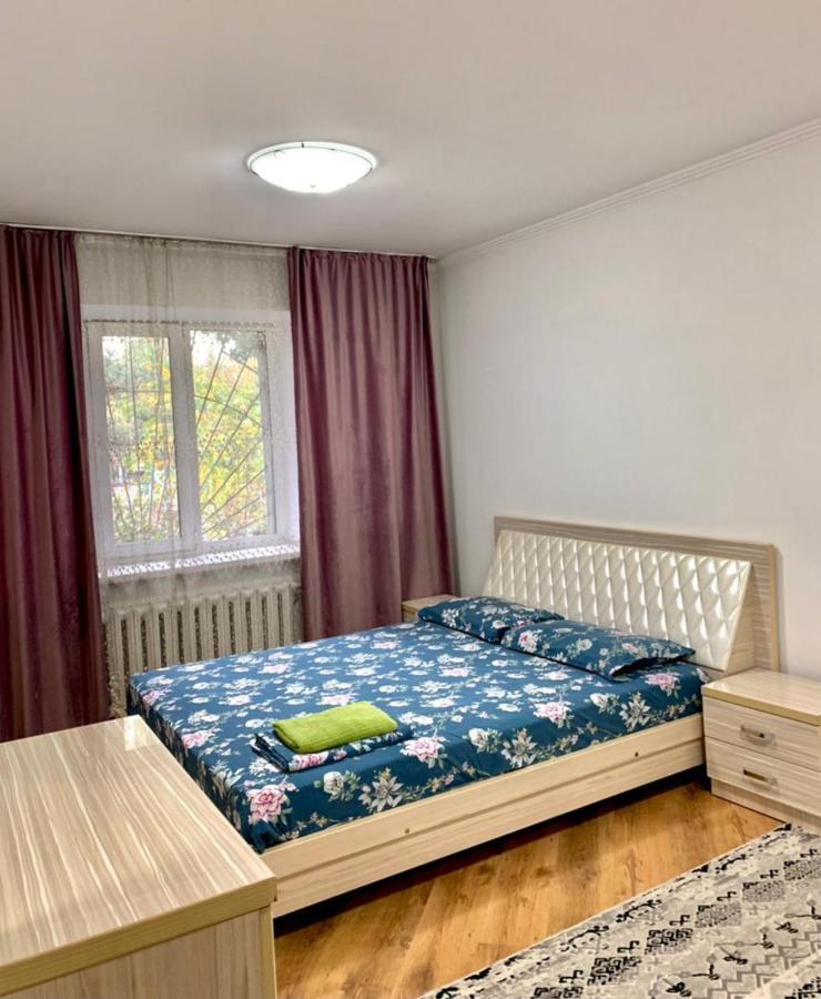 Apartment On Toktogula ビシュケク エクステリア 写真