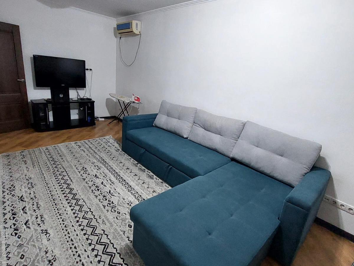 Apartment On Toktogula ビシュケク エクステリア 写真